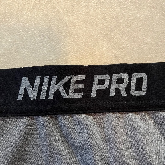 Nike pro athletic shorts. Small. Wide waistband. Gray. - Picture 4 of 5